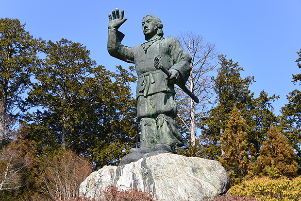 ヤマトタケル像