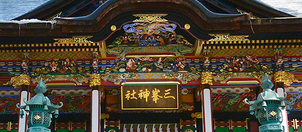拝殿の装飾