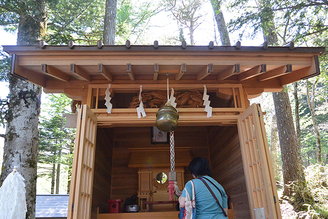 新屋 山神社の奥宮