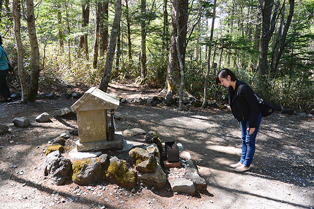新屋 山神社の奥宮
