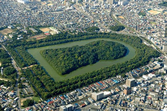 仁徳天皇の二つの吉兆(奇跡)雁の卵と琴の響き