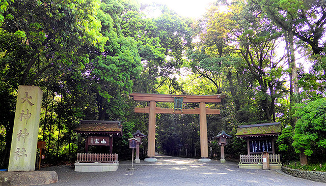 大神神社・二の鳥居