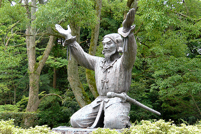 ムスビの御神像