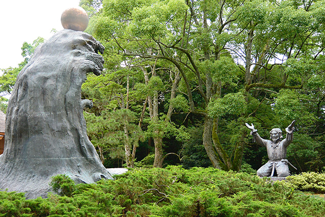 ムスビの御神像