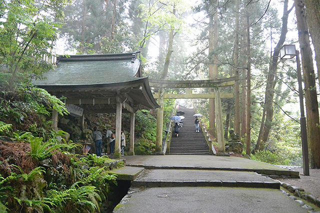 白山比咩神社・二の鳥居