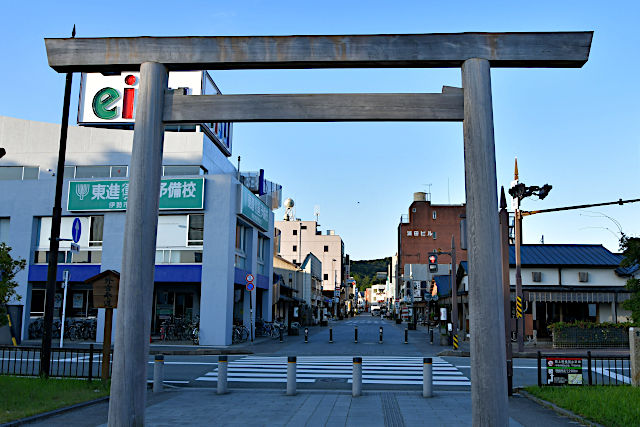 伊勢市駅から見た外宮参道