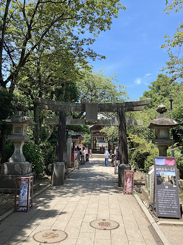 源頼朝寄進の鳥居