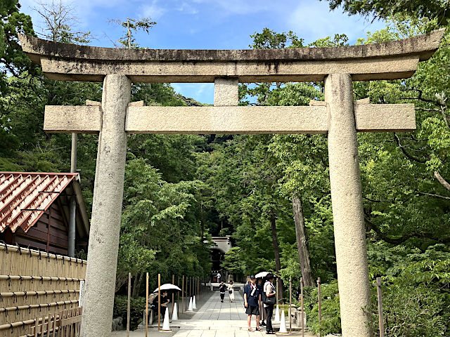 白旗神社の鳥居